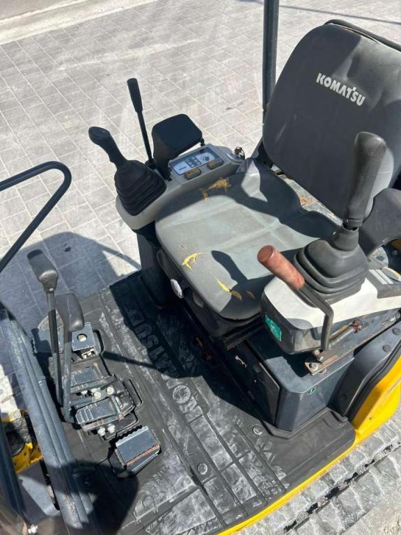 Komatsu PC16R-3HS Photo 5