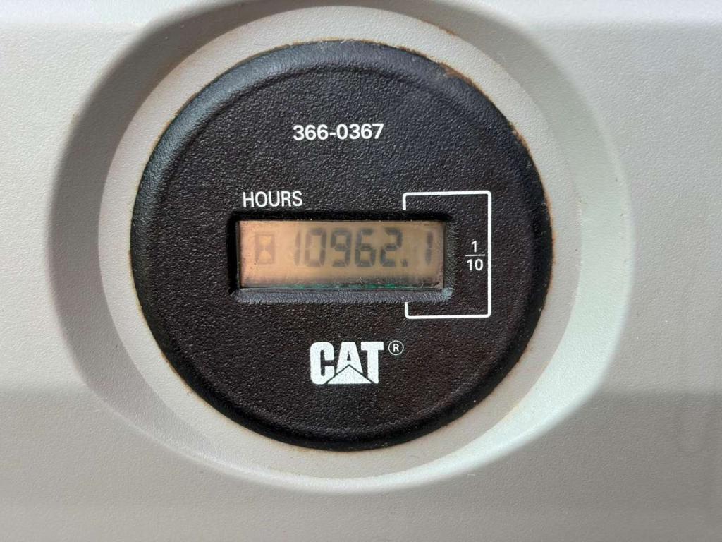 Caterpillar 320FL Photo 24
