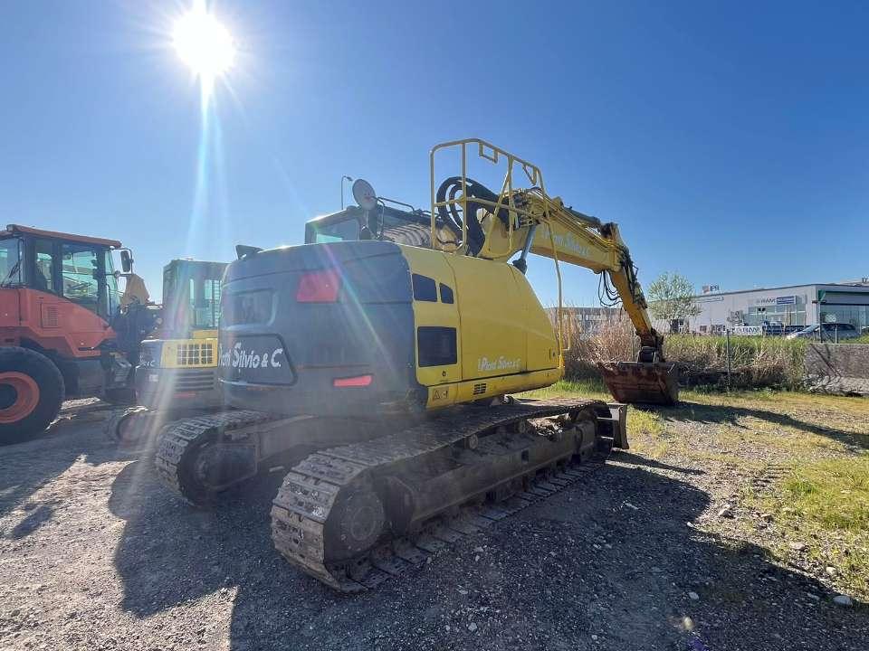 Takeuchi TB2150R Photo 2