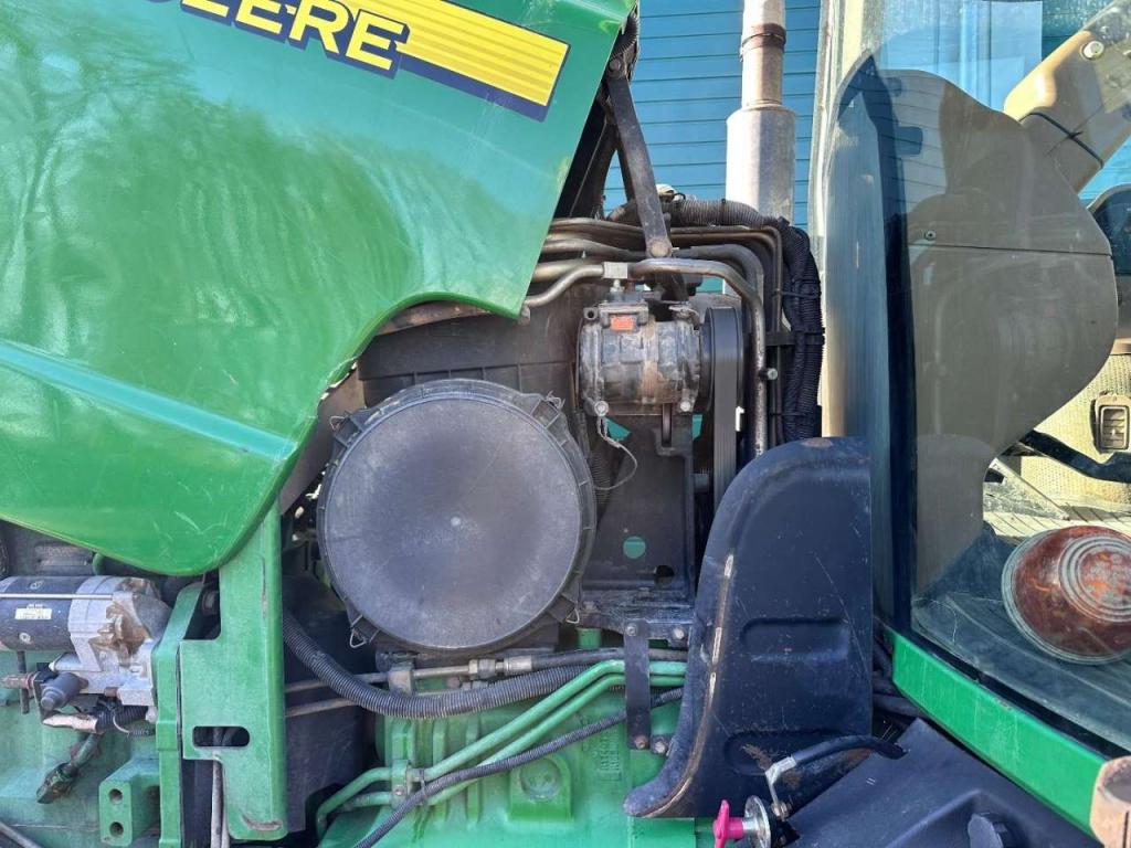 John Deere 8120 Powershift Photo 18
