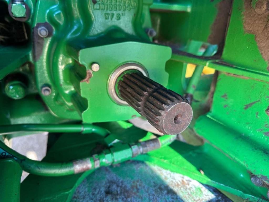 John Deere 8120 Powershift Photo 23