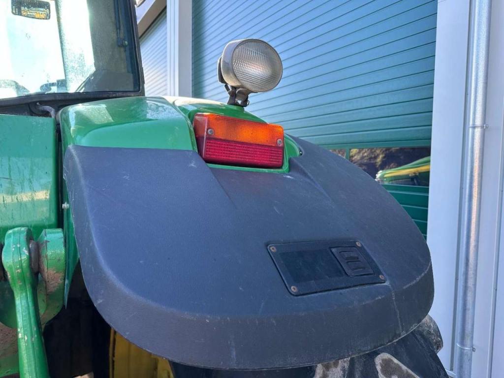 John Deere 8120 Powershift Photo 28