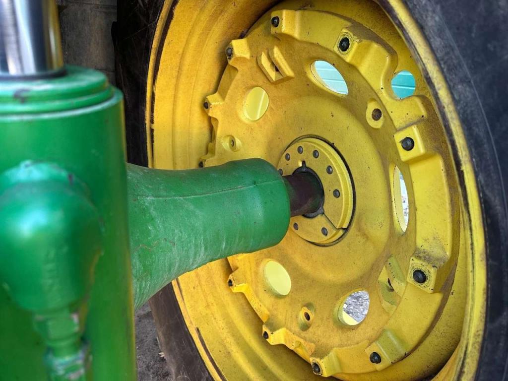 John Deere 8120 Powershift Photo 30