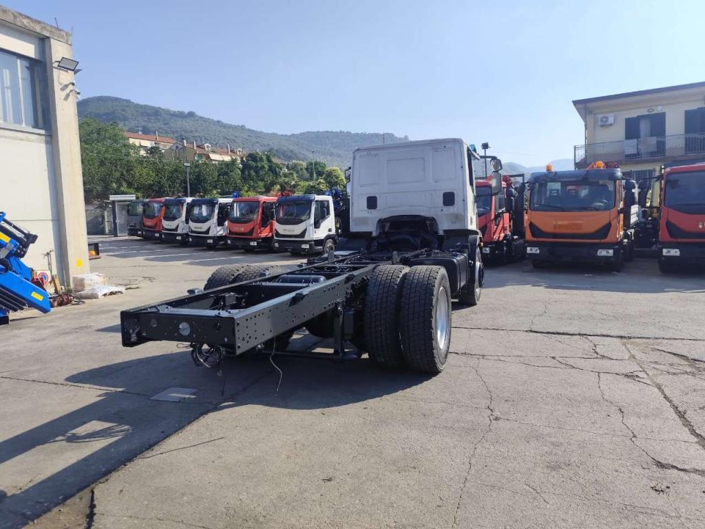 Iveco EUROCARGO 180E32 Photo 10