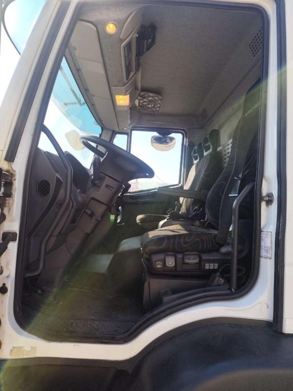 Iveco EUROCARGO 180E32 Photo 11
