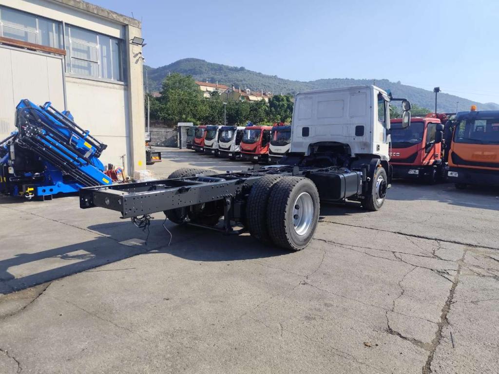 Iveco EUROCARGO 180E32 Photo 20