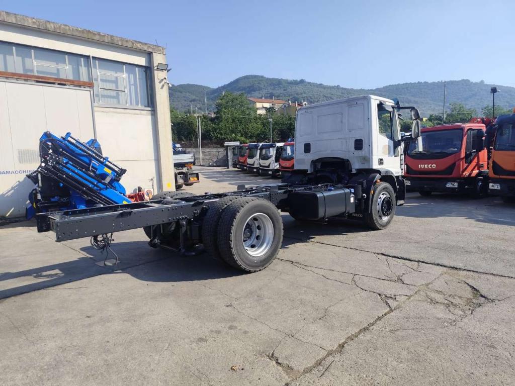 Iveco EUROCARGO 180E32 Photo 23