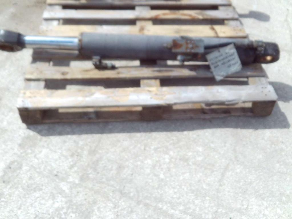 Piston positionneur pour Mecalac 12MXT Photo 3