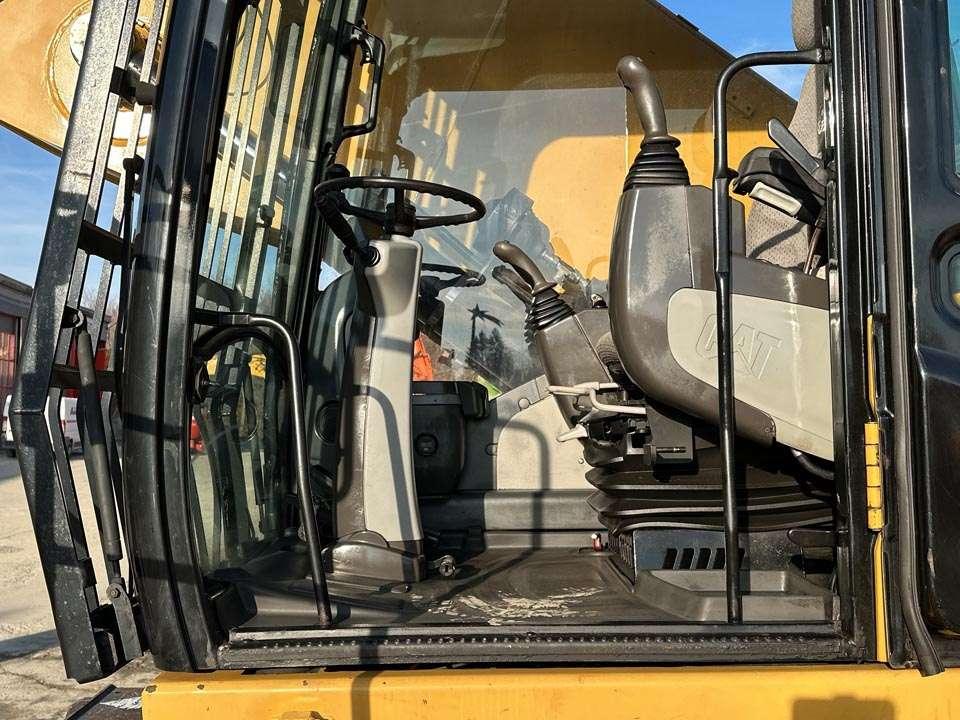 Caterpillar M325D 4X4 Photo 14