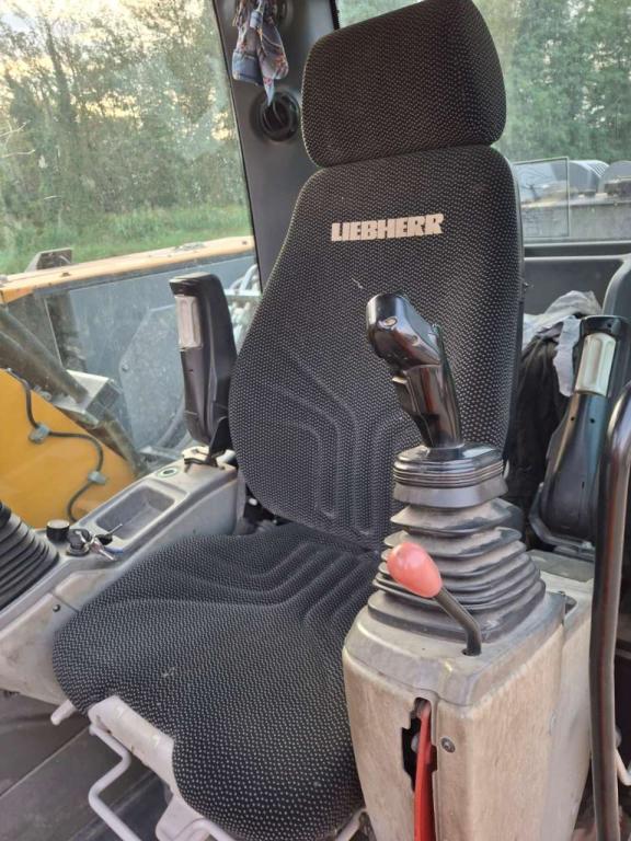 Liebherr 914 Photo 6
