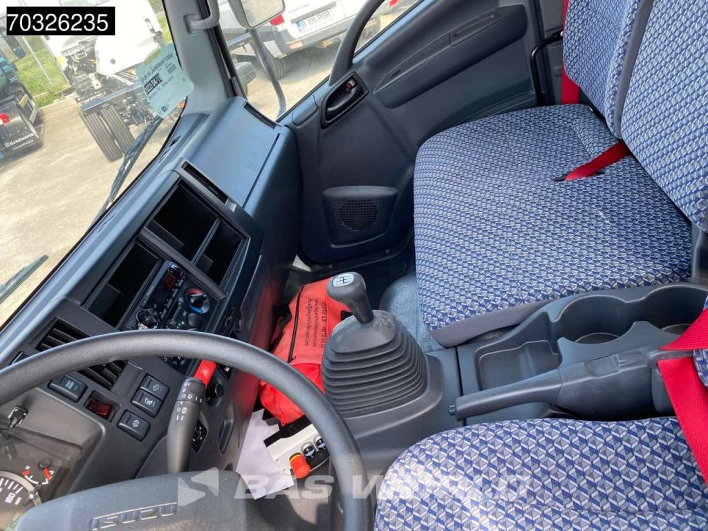 Isuzu M 27 4X2 Photo 17