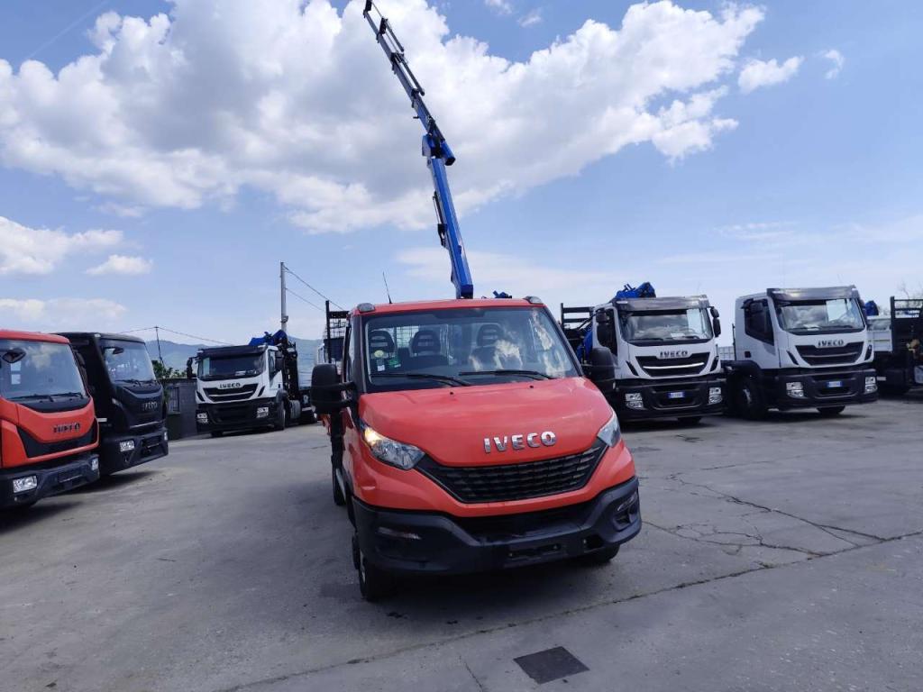 Iveco DAILY 35-120 Photo 17