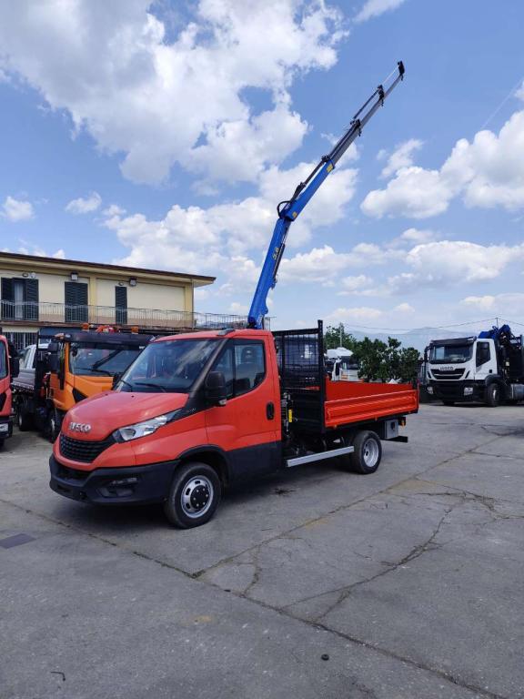 Iveco DAILY 35-120 Photo 23