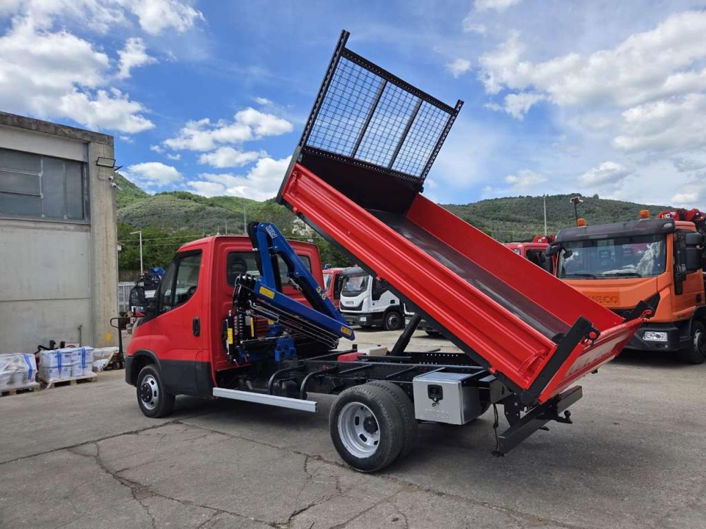 Iveco DAILY 35-120 Photo 27
