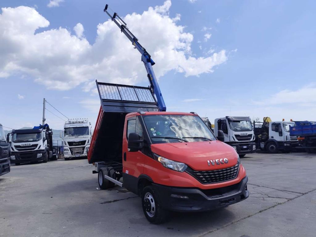 Iveco DAILY 35-120 Photo 3