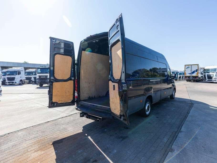 Iveco DAILY 35S18 Photo 20