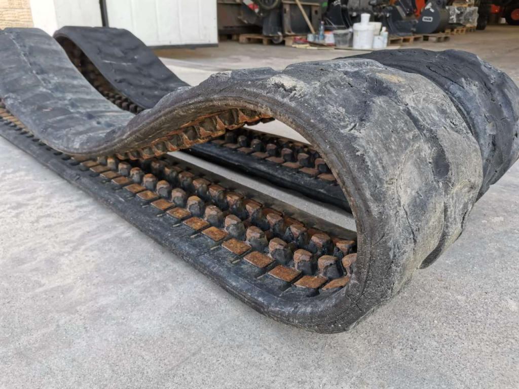 Chenille caoutchouc pour Caterpillar 301.7CR Photo 3