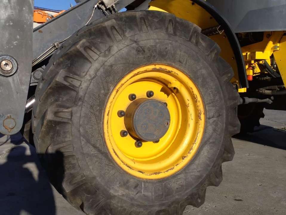 New Holland W80TC Photo 15
