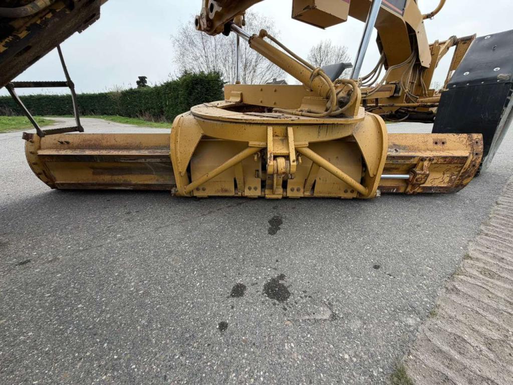 Caterpillar 140H Photo 17