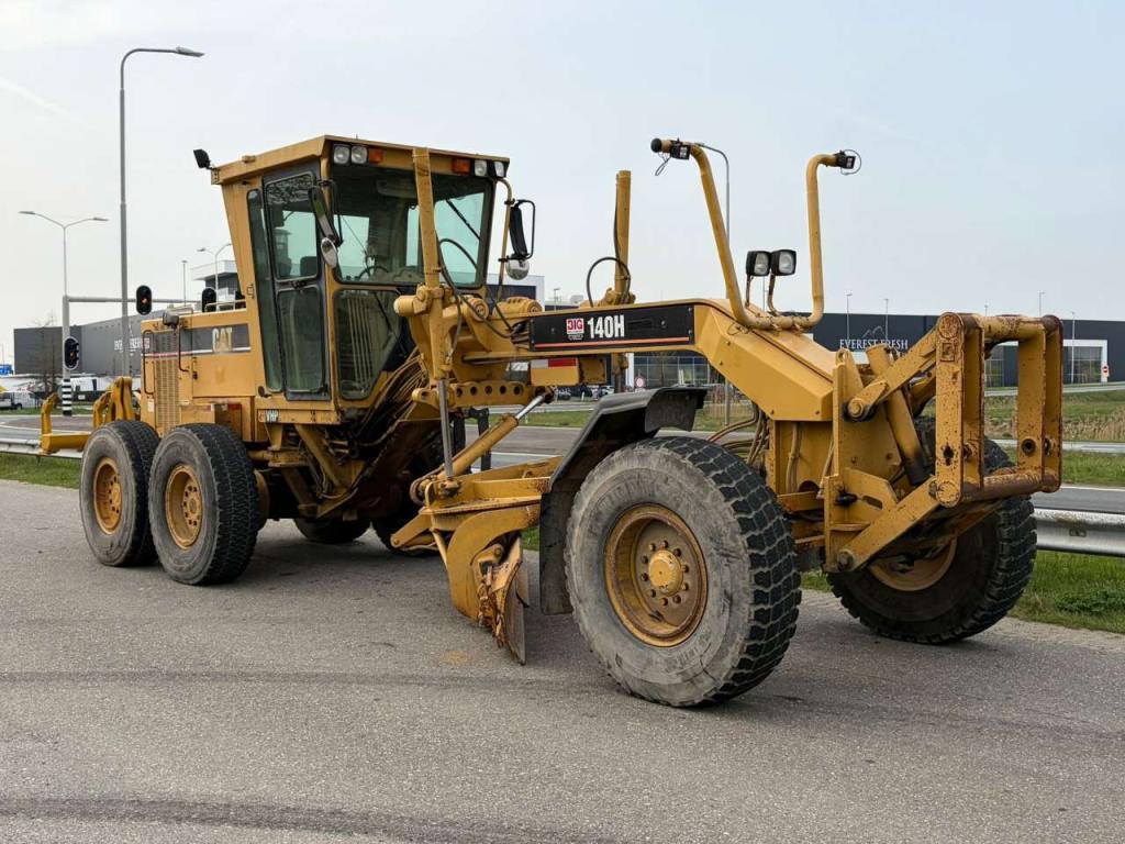 Caterpillar 140H Photo 5