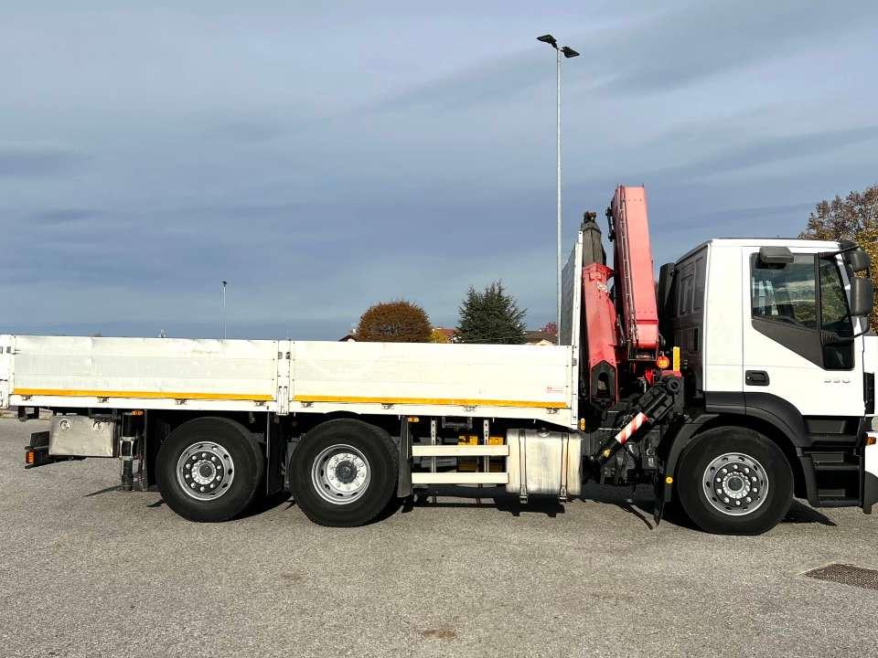 Iveco 350 6X2 Photo 14