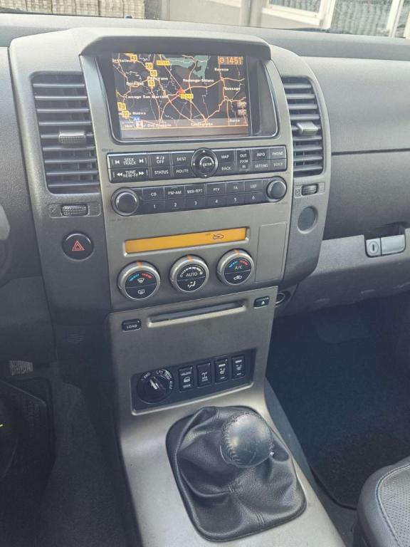 Nissan NAVARA Photo 11
