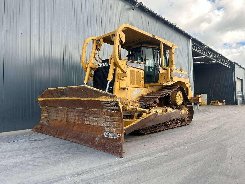 Caterpillar D7R II Photo 1