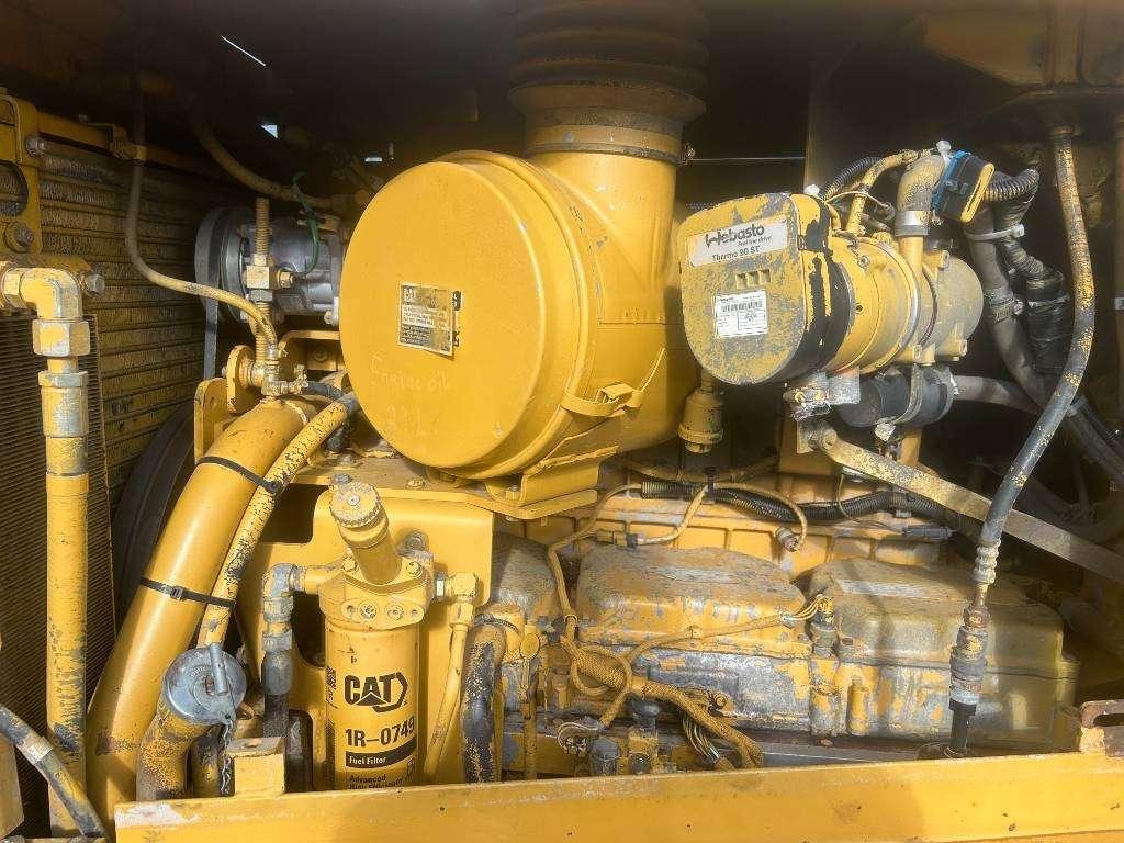 Caterpillar D7R II Photo 15