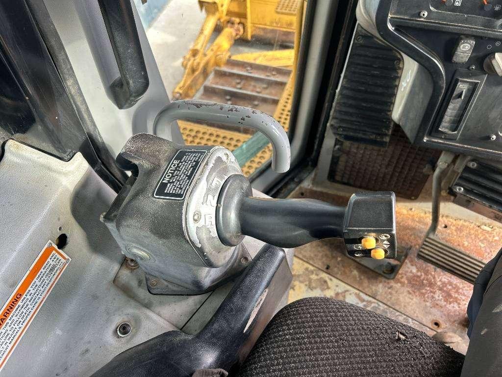 Caterpillar D7R II Photo 26