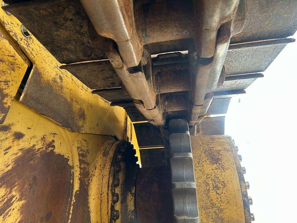 Caterpillar D7R II Photo 28