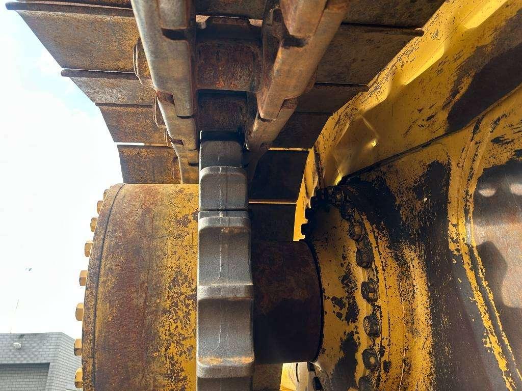 Caterpillar D7R II Photo 29