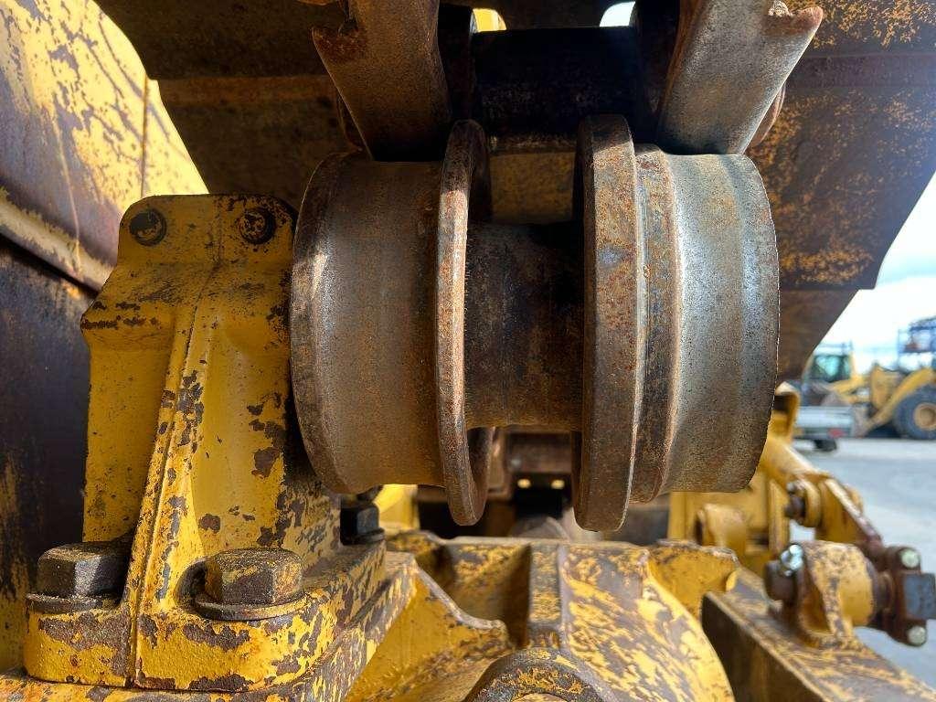 Caterpillar D7R II Photo 30