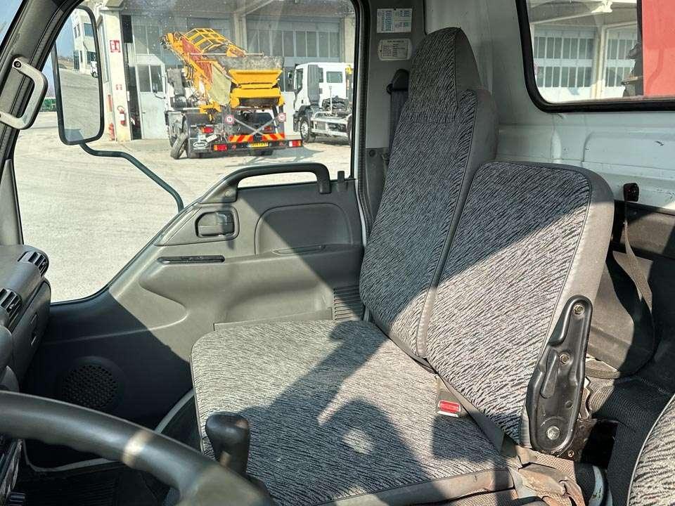 Isuzu NQR75 4X2 Photo 12