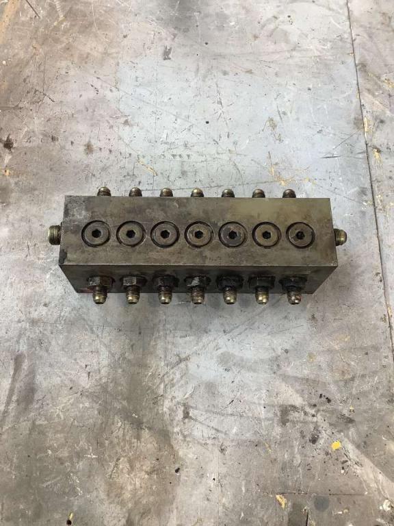 Distributeur hydraulique pour Fiat Hitachi EX 235 Photo 2