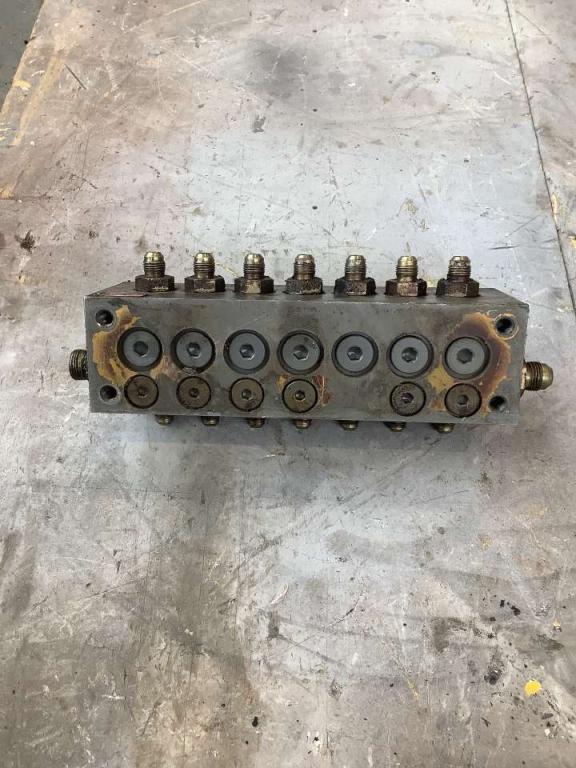 Distributeur hydraulique pour Fiat Hitachi EX 235 Photo 5