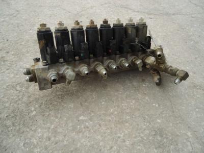 Gruppo solenoidi idraulici pour New Holland E385B en vente par OLM 90 Srl