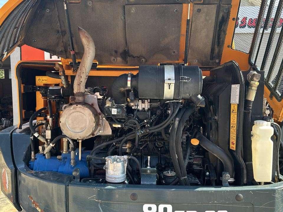 Hyundai ROBEX 80CR-9A Photo 11