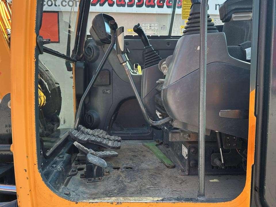 Hyundai ROBEX 80CR-9A Photo 13