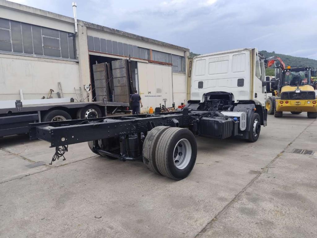Iveco EUROCARGO 150E22P Photo 26