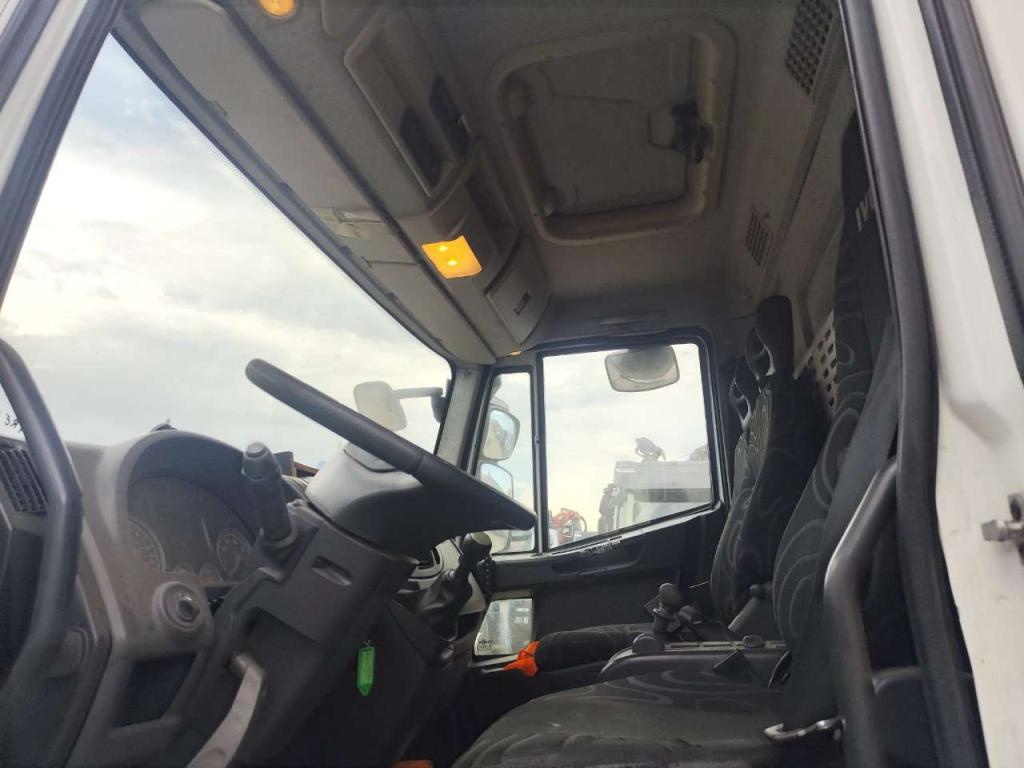 Iveco EUROCARGO 150E22P Photo 9