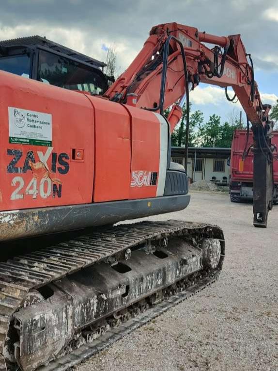 Hitachi ZAXIS 240 N3 Photo 2