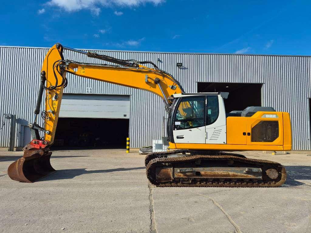 Liebherr 922LC Photo 1