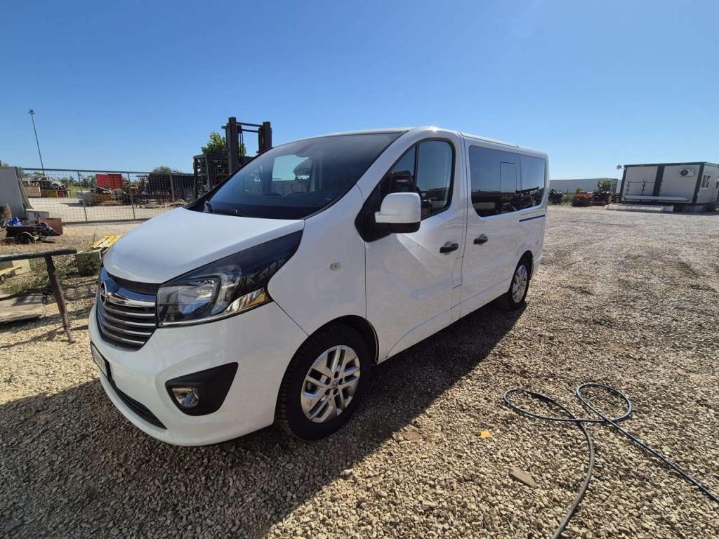 Opel VIVARO Photo 1
