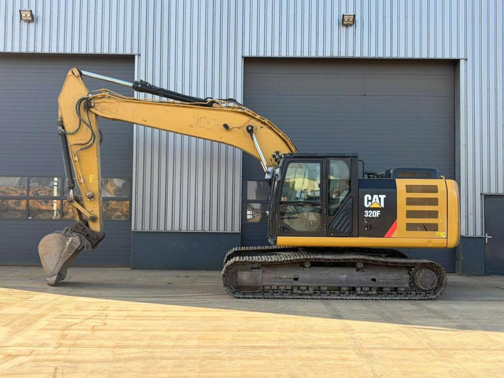 Caterpillar 320FL Photo 1