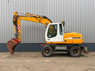Liebherr A314 en vente par Big Machinery