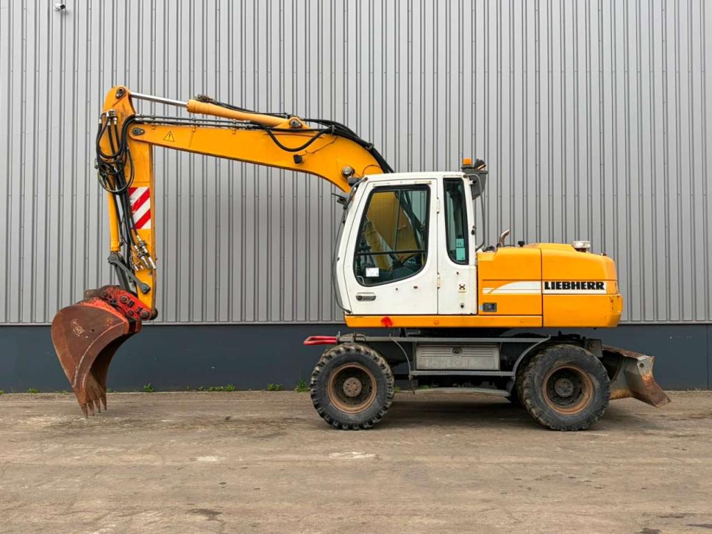 Liebherr A314 Photo 1