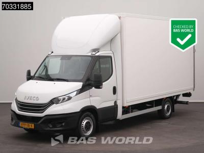 Iveco Daily 35S18 3.0L Automaat Laadklep Bakwagen LED Navi Airco Cruise Camera Euro6 Meubelbak Koffer A/C en vente par BAS World B.V.