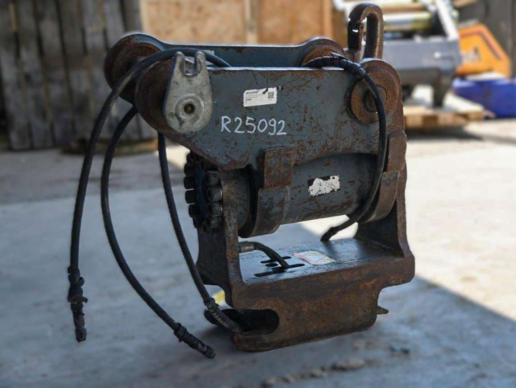 Wacker Neuson ET90 for 8-11 ton excavators Photo 2