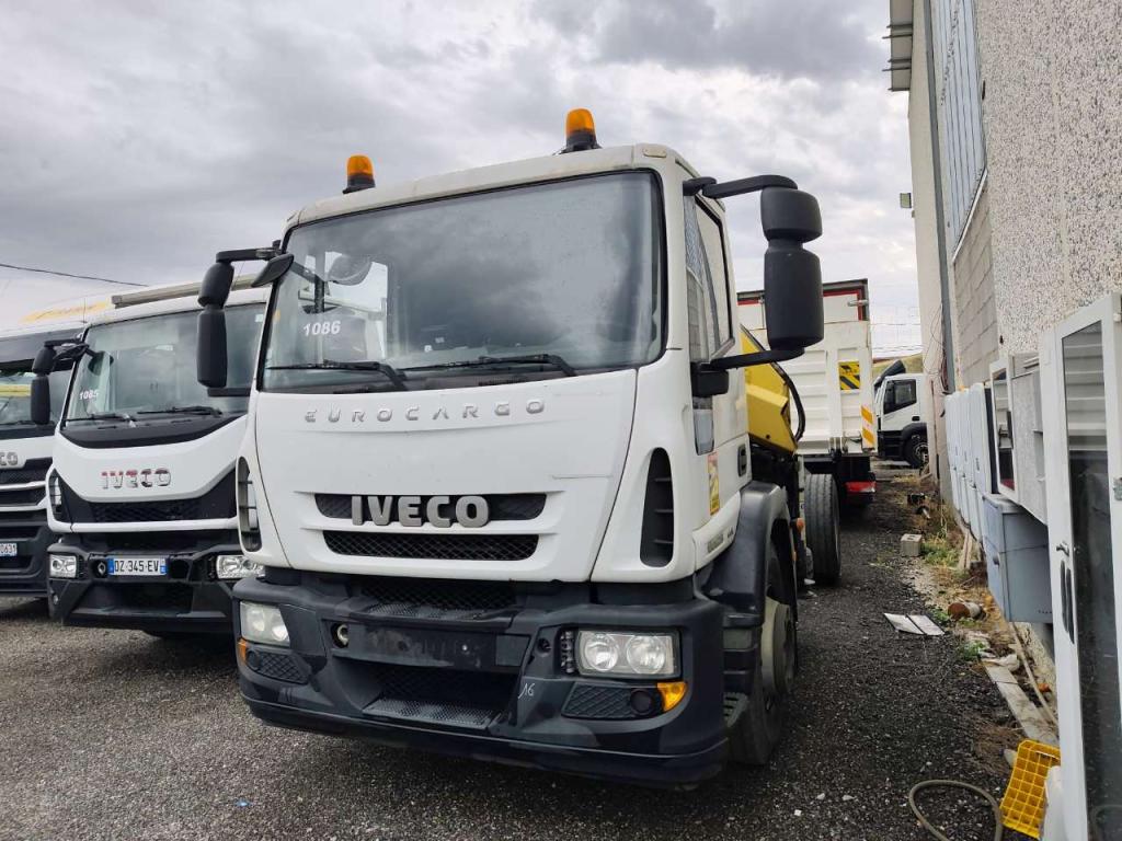 Iveco EUROCARGO 180E25K Photo 16