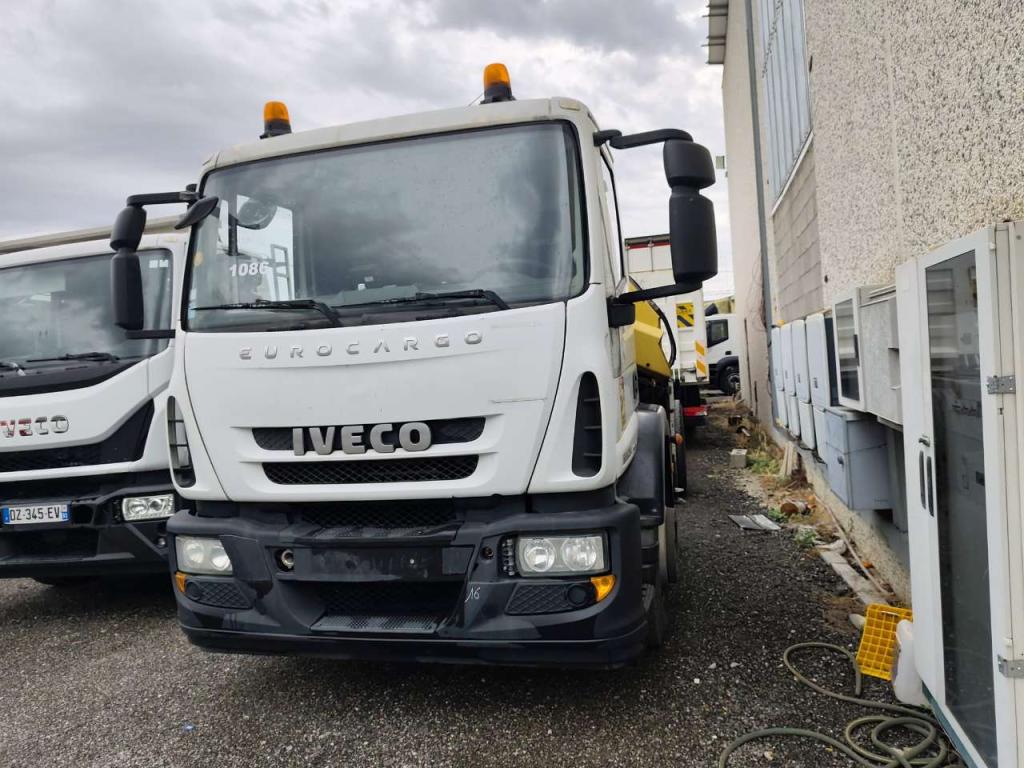 Iveco EUROCARGO 180E25K Photo 17